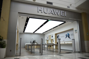 Huawei inaugura nueva tienda en Arequipa y anuncia cuatro locales nuevos en 2021