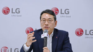 Directivos de LG desarrollan una estrategia para diversificar la cartera de negocios