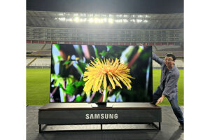 El ‘unboxing’ más grande del Perú Phillip Chu Joy te invita a conocer el televisor más grande de Samsung en el país