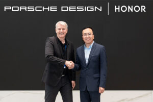 HONOR y Porsche Design presentarán un dispositivo en conjunto a inicios del 2024
