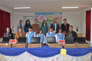 Lenovo y UNESCO impulsan la educación digital en zonas rurales del Cusco con la donación de laptops