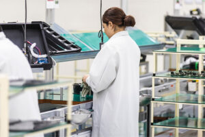 LG abre su primera fábrica en EE.UU para producir cargadores de vehículos eléctricos