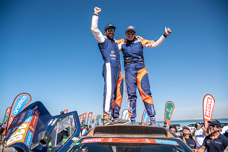 astara Team: espectacular Top 15 final de Laia Sanz y Maurizio Gerini en el Rally Dakar 2024