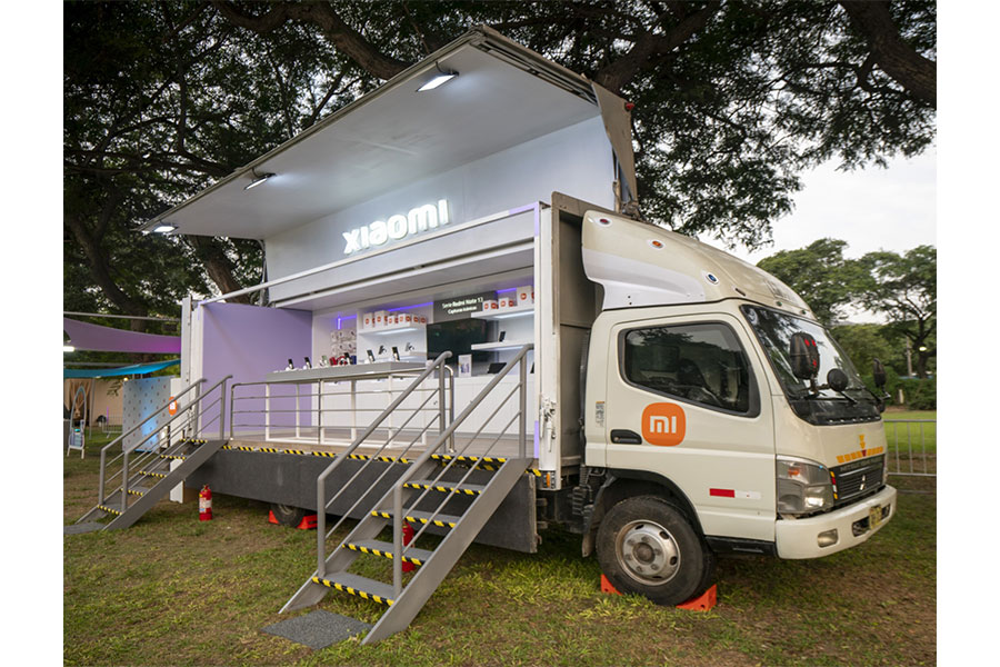 Serie-Redmi-Note-13-On-Tour-El-Roadshow-Truck-de-Xiaomi-llega-a-Megaplaza-3