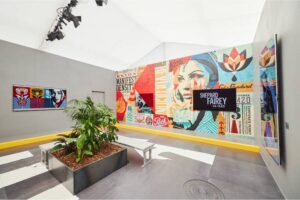 LG OLED y Shepard Fairey llevan el arte callejero al ámbito digital