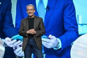 Intel presenta una nueva era para la inteligencia artificial empresarial con Gaudi 3, destacando su estrategia de sistemas abiertos de IA y las nuevas ganancias de clientes