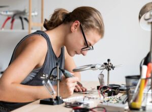 Mujeres STEM: ¿Por qué su inclusión puede marcar la diferencia en el crecimiento empresarial? UTEC