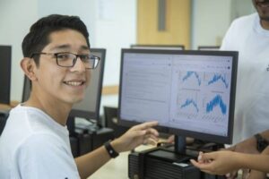 Samsung Innovation Campus: Empoderando a la juventud peruana bajo el enfoque STEAM