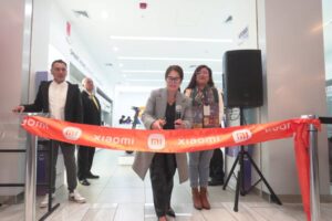 Xiaomi inaugura su primera tienda en el centro comercial del distrito más poblado de Lima