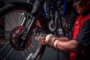 Soluciones rápidas: 4 razones para realizar mantenimientos a tiempo y usar repuestos originales en tu moto YAMAHA