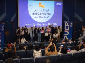 Colegio San Martín de Porres de Iquitos ganó concurso PUCP del primer corto grabado con un HONOR Magic6 Pro