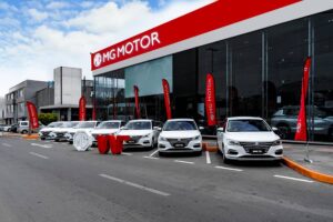 MG Motor Perú y Wigo Motors entregan nueva flota de MG5 a Kuzoba alcanzando 150 unidades en el año