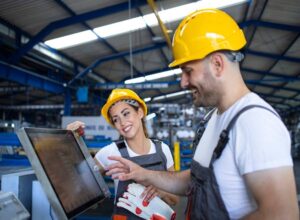 Cinco tendencias clave de la IA para impulsar el desarrollo de la carrera de Ingeniería Industrial UTEC