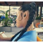 Conoce cómo la tecnología de audio de JBL, enriquece la pasión por la lectura