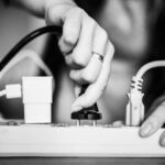 El enemigo silencioso del recibo de luz: ¿Qué es el “consumo vampiro” y cómo evitarlo en casa? Schneider, líder mundial en tecnología industrial lo da a conocer