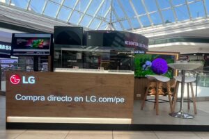 LG inaugura su primer stand de ventas e-commerce en el Jockey Plaza