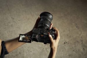 Sony presenta la cámara compacta FX2, un modelo que expandirá la versatilidad de la gama Cinema Line para los creativos