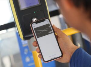 Uso de tarjetas Visa de débito aumentó 25% después de su primera transacción sin contacto en el transporte público de Lima
