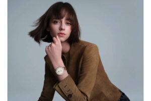 ¡Deja de darle lo mismo de siempre! Sorprende a mamá con un buen gadget de regalo que refleje su estilo y personalidad HUAWEI