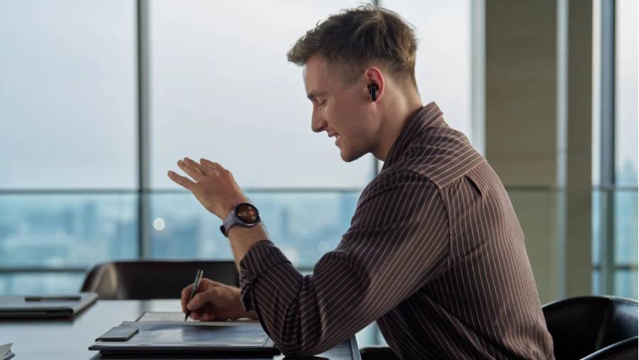 ¿Sabías que puedes controlar el HUAWEI WATCH 5 sin tocarlo? Así funcionan sus Gestos Ineligentes