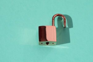 ESET Más de 184 millones de credenciales expuestas en una base desprotegida