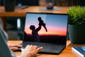 Papás tech: los regalos con IA que transforman su rutina diaria Lenovo