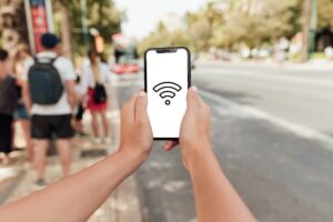 WiFi gratuito en lugares públicos: Los riesgos ocultos que todo peruano debe conocer Infinix