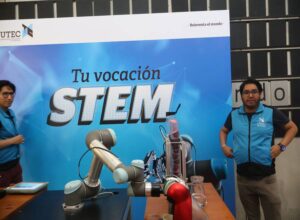 Escolares reciben orientación vocacional gratuita en carreras de tecnología con alta demanda UTEC