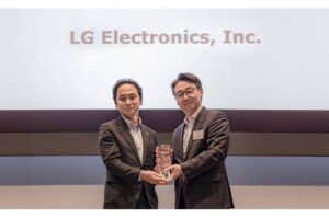 LG gana el “Global Innovation Award” en los 2025 Nissan Global Innovation & Quality Award