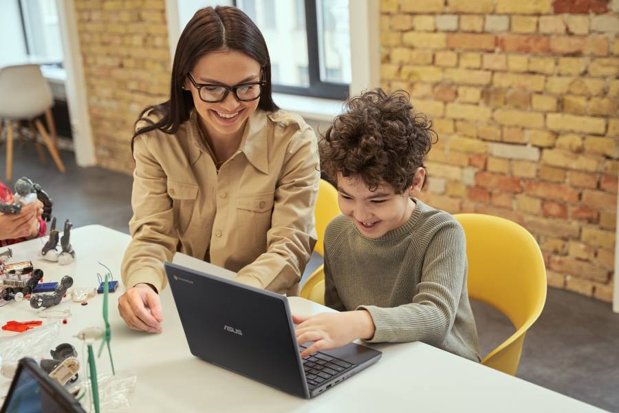 La IA en el aula: ¿cómo los docentes peruanos están transformando su día a día con la Inteligencia Artificial? ASUS