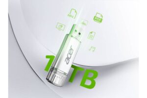 BIWIN presentó la memoria portátil Acer UT300 con conectores USB-A y USB-C