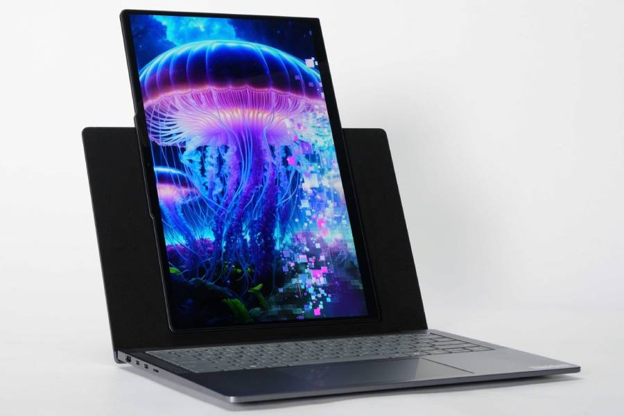 El revolucionario ThinkBook VertiFlex Concept se presentó en Lenovo Innovation World 2025