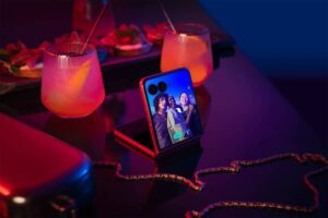 Esto puedes hacer desde la pantalla externa de tu motorola razr 60