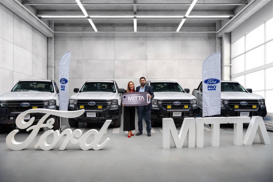 Ford PRO y MITTA Perú refuerzan su presencia en el sector financiero con importante entrega de flota de Ford Ranger