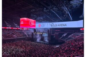 LG potencia el Roig Arena en España con señalización digital diseñada para experiencias multipropósito