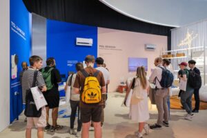 TCL presenta sus últimas tecnologías de visualización e innovaciones de IA en IFA 2025