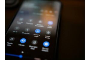 ¿Sabías que el modo avión puede ayudarte aunque no estés viajando? 3 usos que pocos conocen Infinix