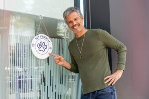 Chery nombra a Pancho Cavero como Embajador de Marca y sella una alianza de propósito