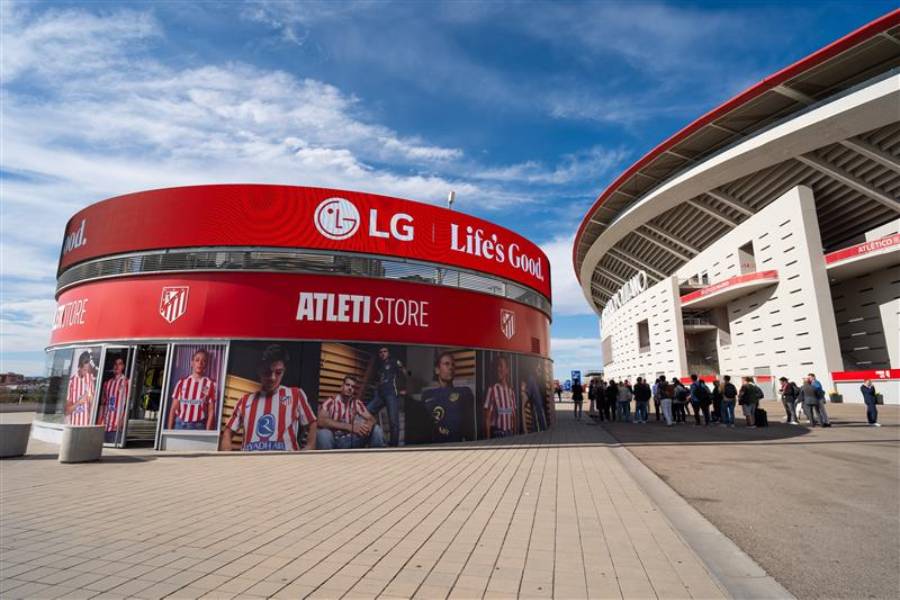 LG instala un impresionante tablero de señalización digital en el icónico estadio de fútbol de Madrid