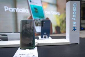 Samsung presenta en Perú el Galaxy S25 FE: El smartphone premium más accesible de la serie