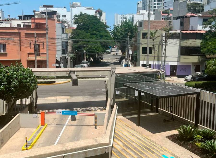 Desde los electrocombustibles hasta estaciones fotovoltaicas en el campus: Tres proyectos de UTEC que promueven el uso sostenible de la energía