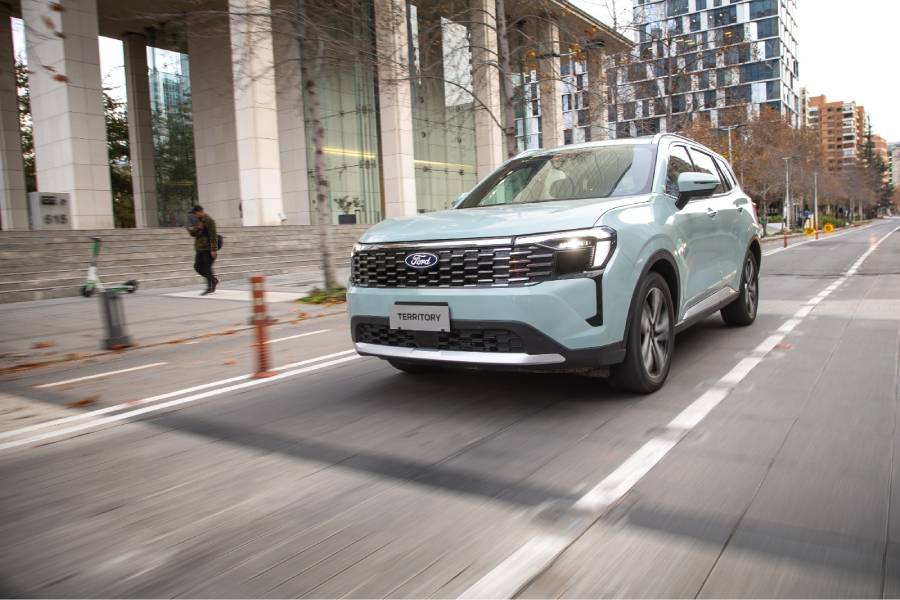 Cuatro tecnologías de seguridad Ford para viajar con mayor tranquilidad este fin de año