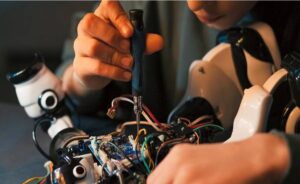 Los arquitectos del mundo digital: 10 figuras clave en la historia de la informática ACER