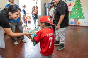 vivo Smartphone llevó alegría a más de 300 niños de Aldeas Infantiles SOS con su campaña navideña “Yo vivo la Navidad”
