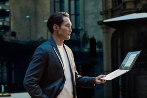 ASUS revoluciona el futuro empresarial con IA en CES 2026