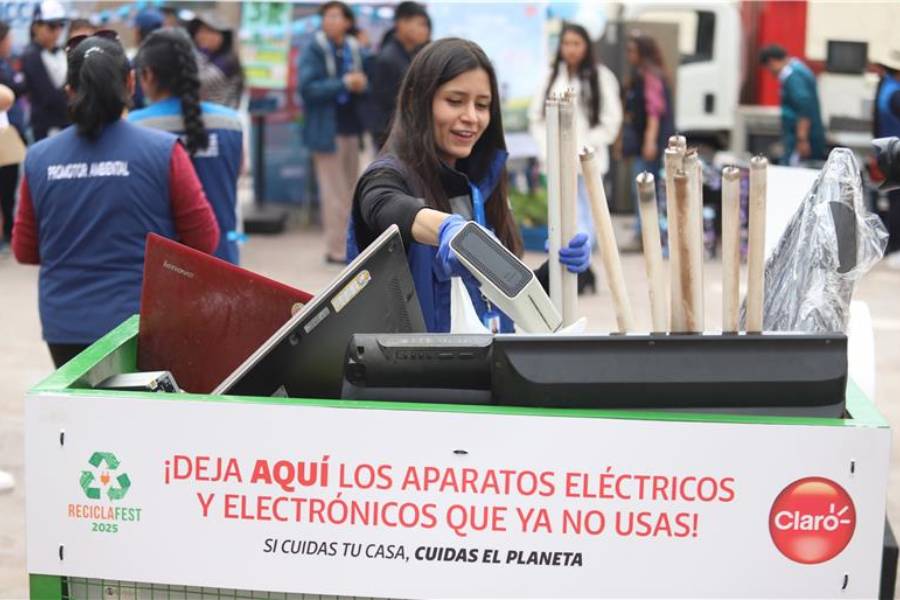 Alrededor de 65 toneladas de residuos electrónicos fueron acopiados en el Reciclafest 2025 de Claro Perú
