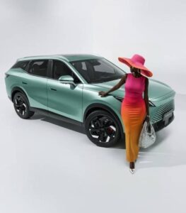 La Semana de la Moda de Londres 2026 vibró junto al diseño audaz, la innovación y tecnología de OMODA