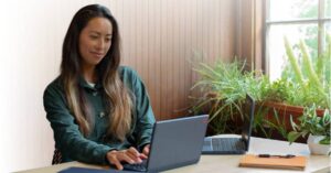 5 cursos gratuitos de Microsoft para aprender IA y habilidades digitales en 2026