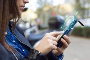 Claro ¿Te robaron o perdiste el celular? Esto debes hacer para proteger tus datos personales