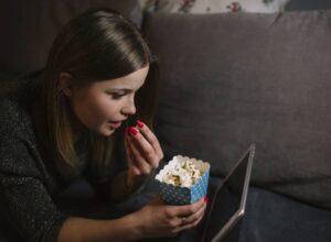 Cuidado con las “películas gratis”_ páginas falsas y streaming pirata aumentan en temporada de los Oscar Kaspersky